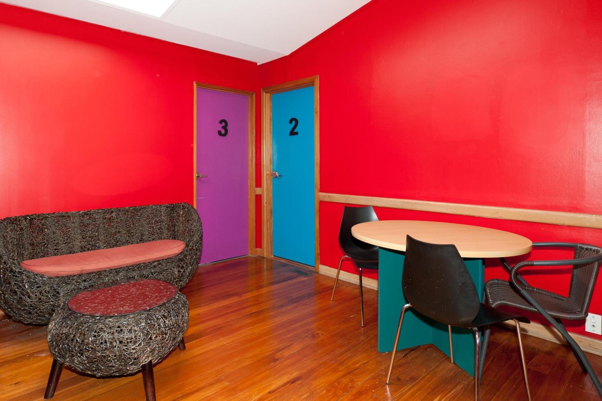 85 On Bealey Hostel Christchurch Bagian luar foto